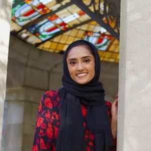 Meet your Posher, Safa